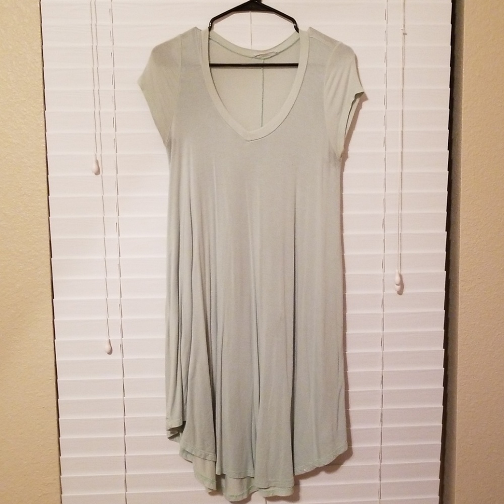 Reborn J light green dress